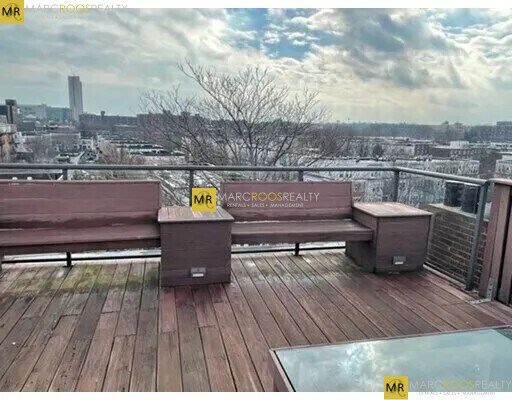 Building Photo - 806 Tremont St