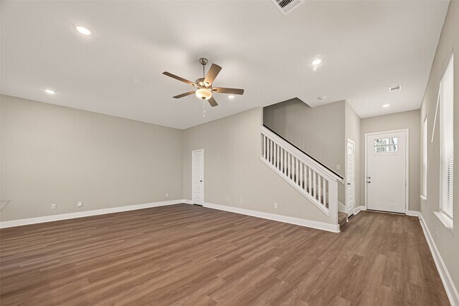 Building Photo - 13412 Sun Cay Drive