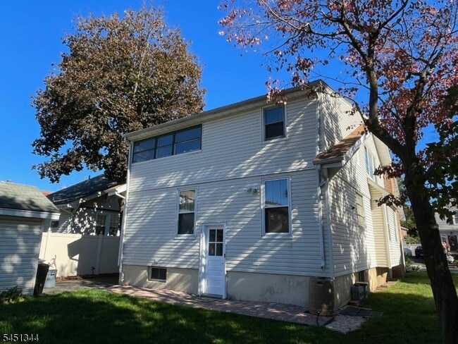 Building Photo - 34 Wagner Pl