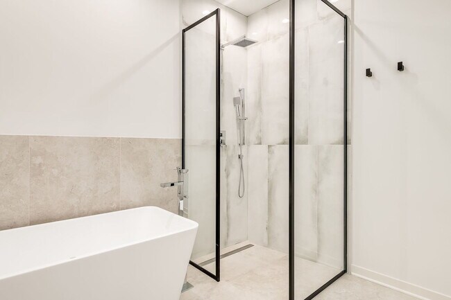 Building Photo - 8031 W Belmont Ave