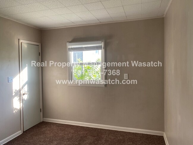 Building Photo - Come See This 4 Bedroom 1.5 bathroom single family home!!