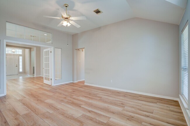 Building Photo - 9137 Fainwood Ln