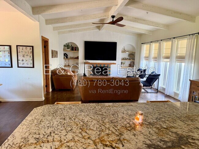 Building Photo - 8617 E Larkspur Dr
