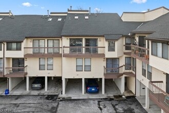 Building Photo - 3120 Revere Ct