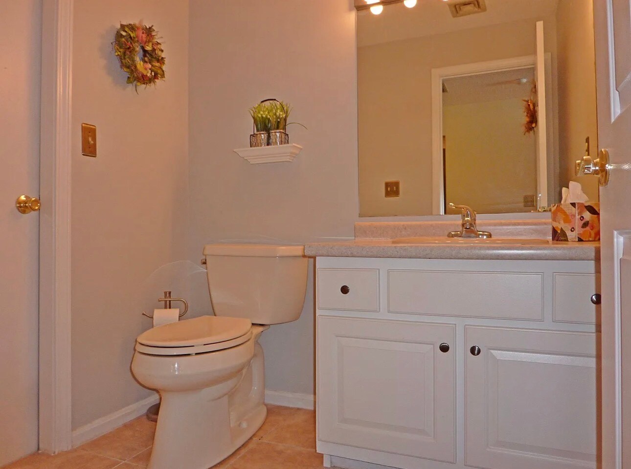 Building Photo - 12 Ledgewood Hills Dr