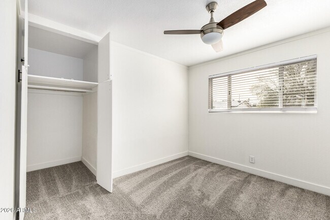 Building Photo - 3920 W Harmont Dr