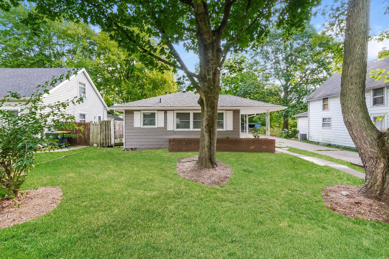 Building Photo - 816 Indiana Ave