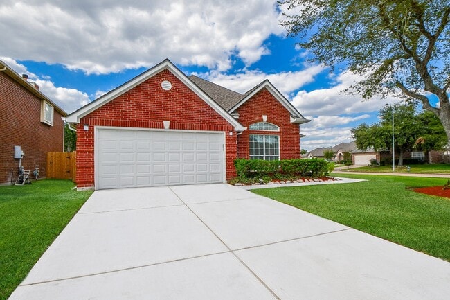 Building Photo - 802 Childers Ct