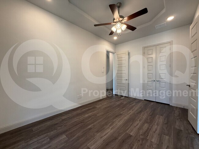 Building Photo - 14697 Valley Trl