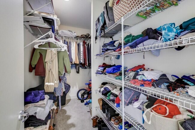 Building Photo - 737 W Washington Blvd