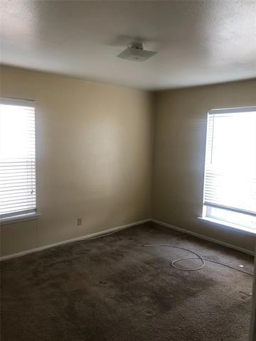 Building Photo - 2709 Highwood Dr