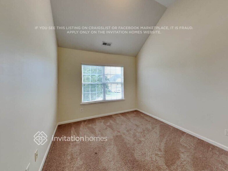 Building Photo - 121 Saye Pl