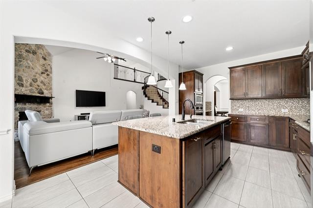 Building Photo - 12305 Belmeade Dr