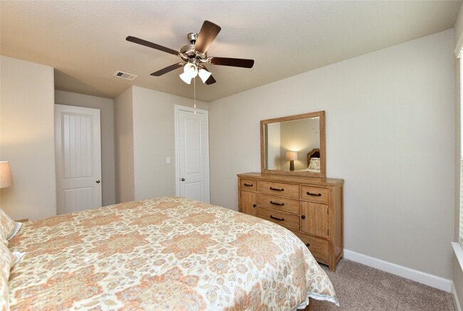 Building Photo - 5835 Euclid Loop