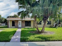 Building Photo - 10805 SW 142nd Ln
