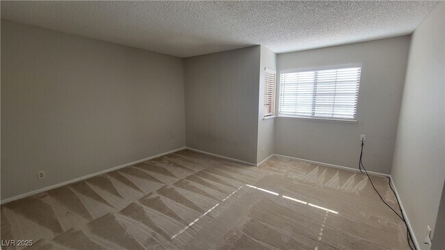 Building Photo - 8700 Captains Pl