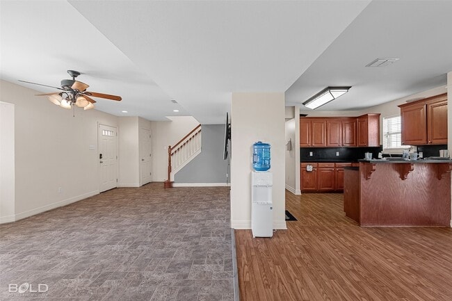 Building Photo - 1608 Shepherd Dr