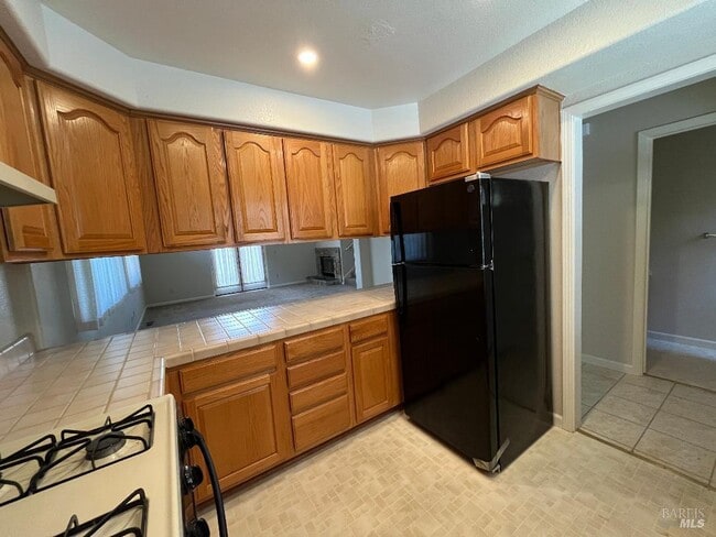 Building Photo - 12 Monterey Ct