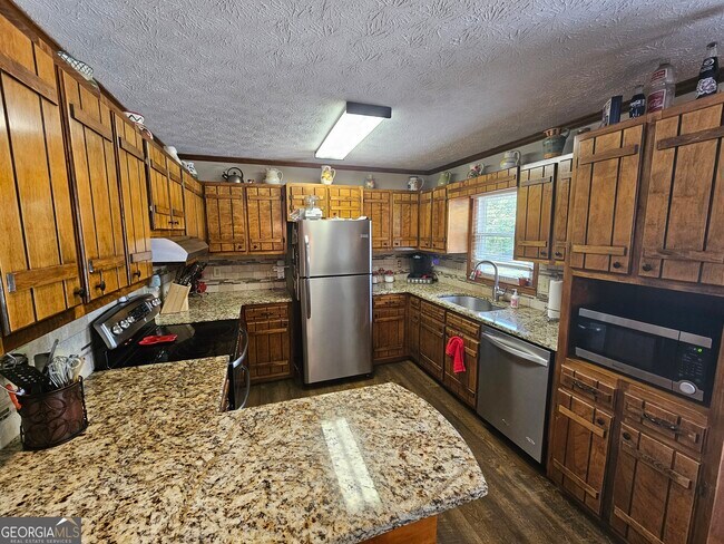 Building Photo - 6090 Strickland Town Rd