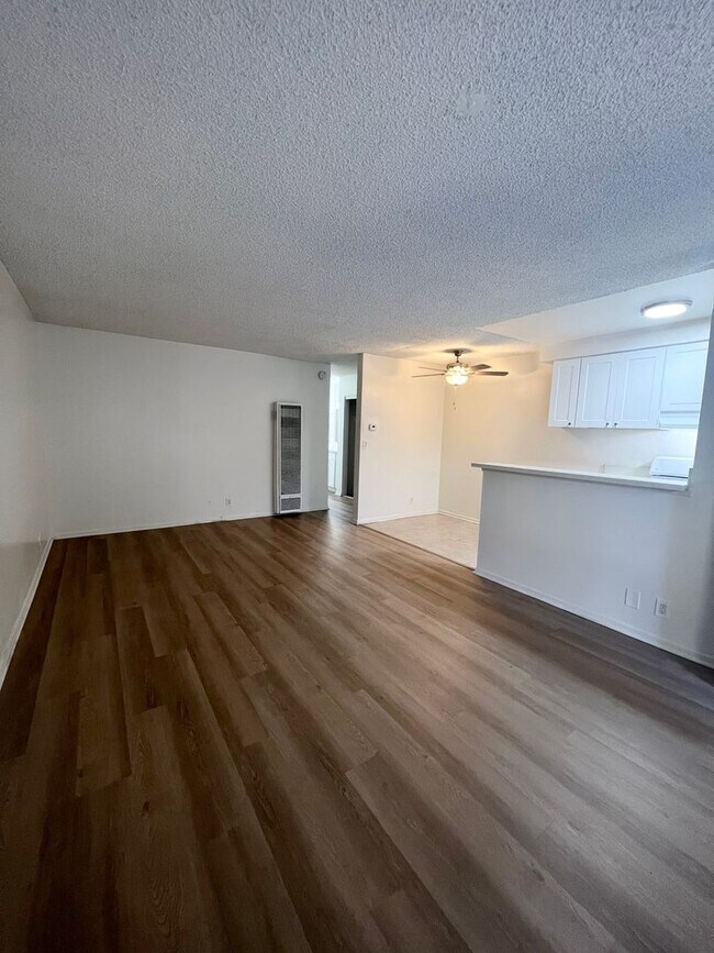 Interior Photo - 138TH