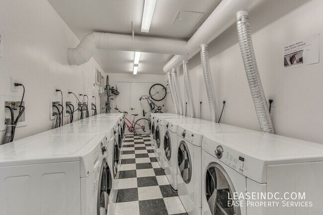 Building Photo - 3534 10th St NW