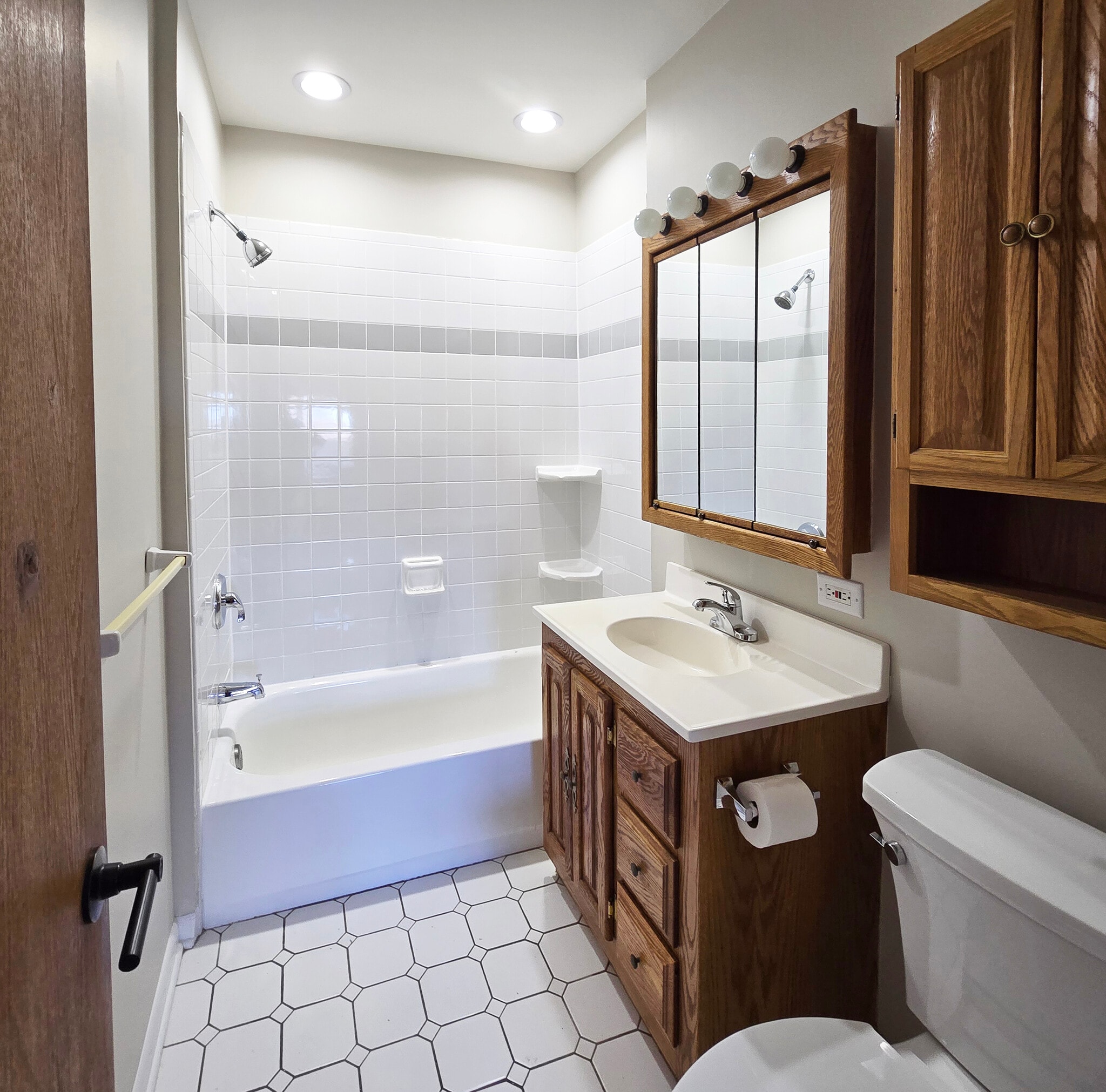 Bathroom - 1026 E Woodrow Ave