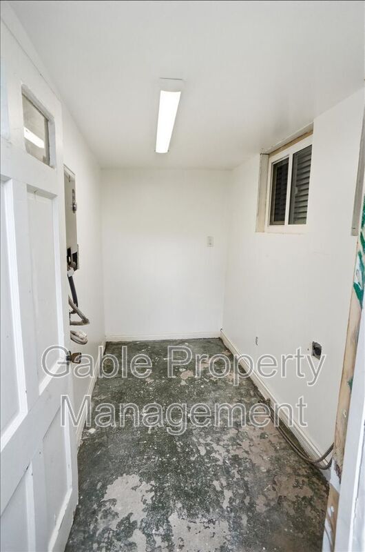 Building Photo - 27453 Santa Clarita Rd