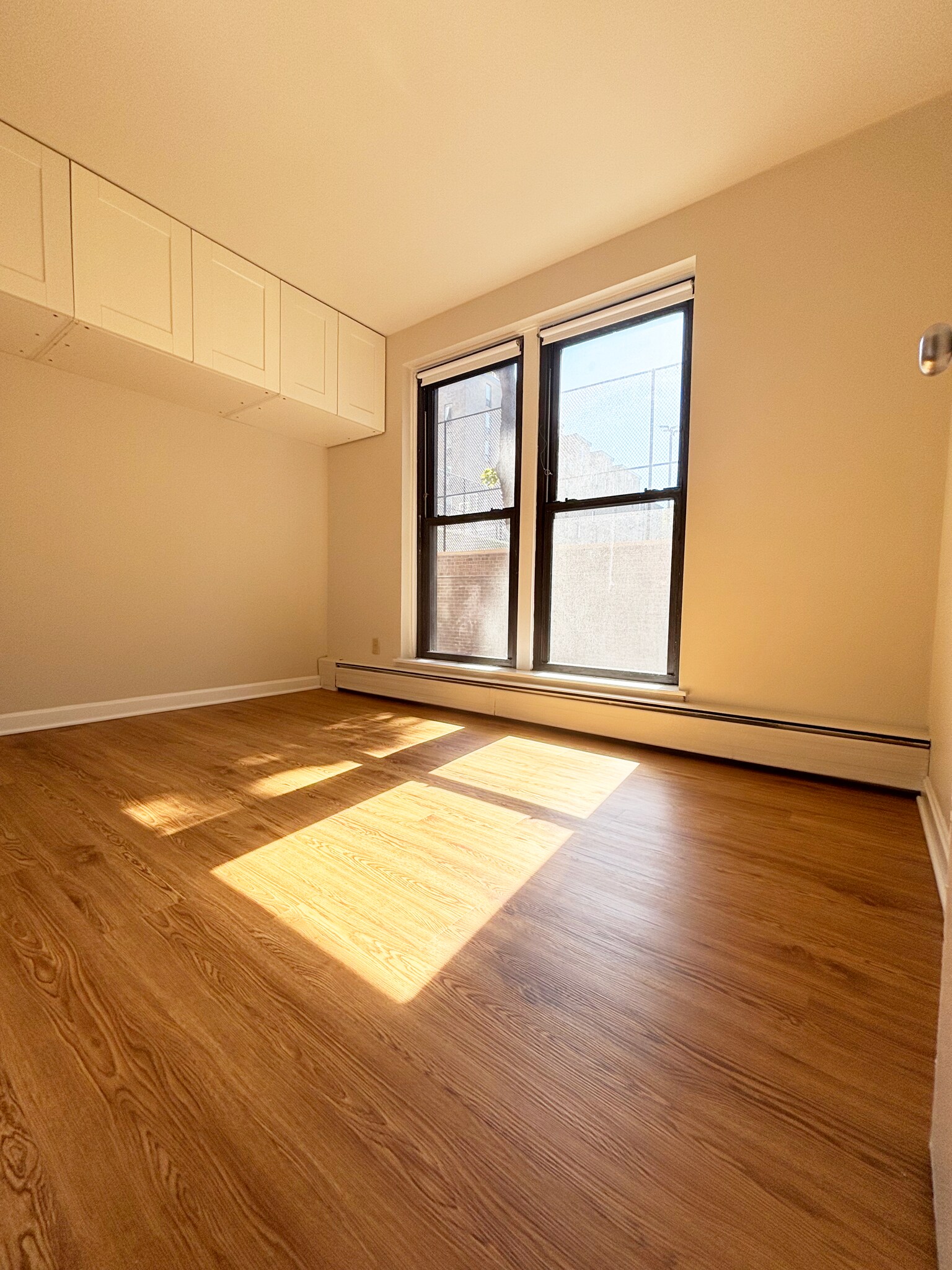 Guest room 2 - 10 Juniper St