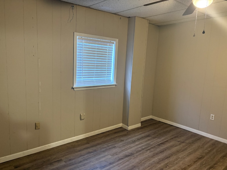 Building Photo - 603 Thornhill Dr