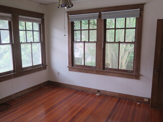 Building Photo - rkh2122