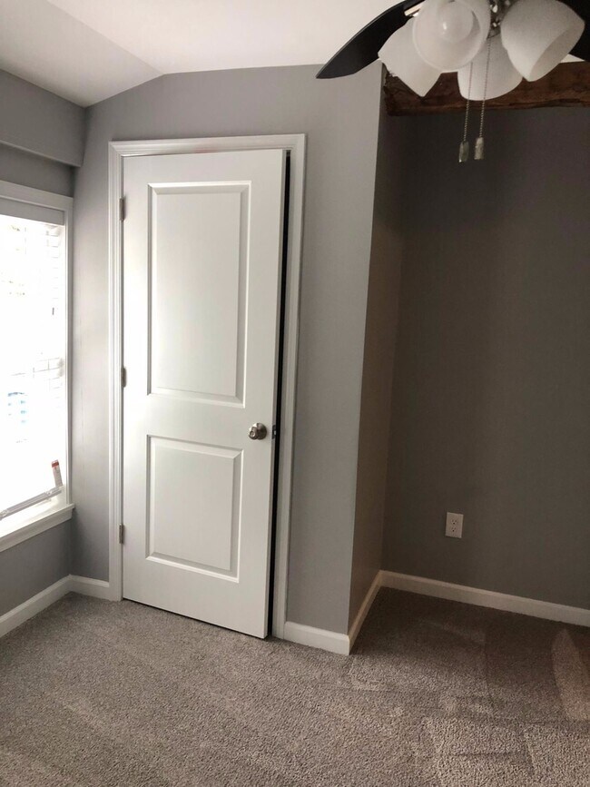 Building Photo - 3-Bedroom Home in Emmaus