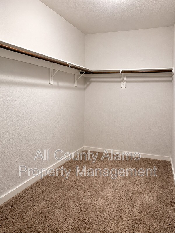 Building Photo - 10542 Francisco Way
