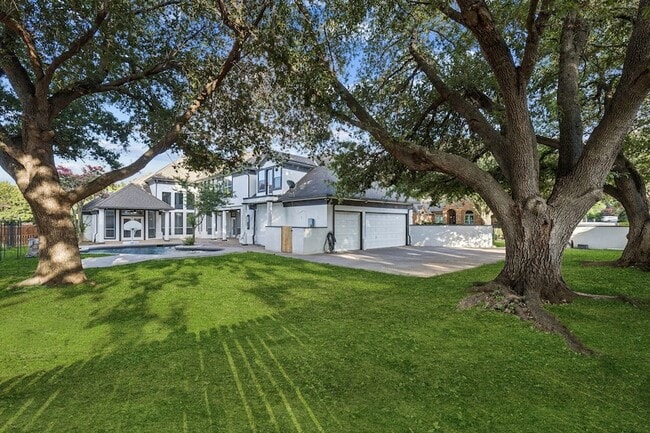 Building Photo - 7204 Pebble Hill Dr
