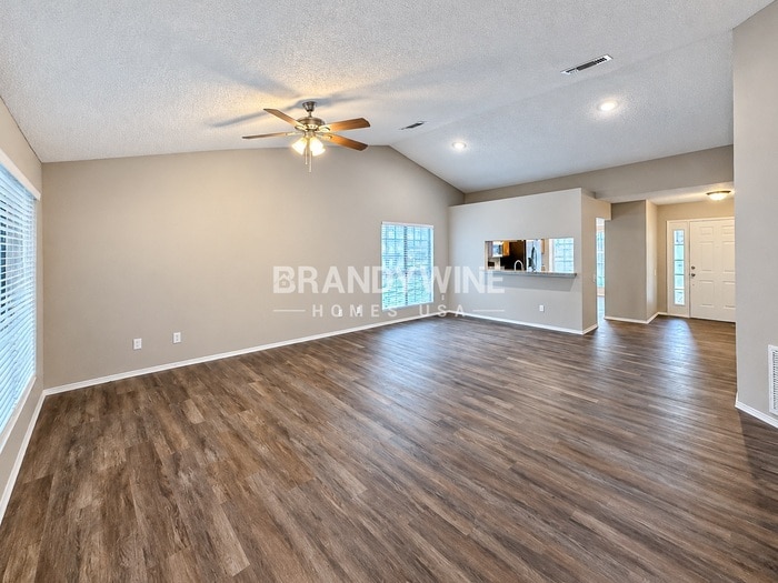 Building Photo - 2616 Harvest Moon Dr