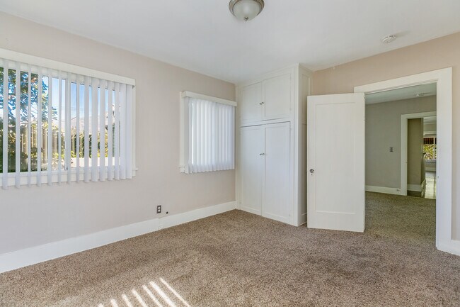 Main bedroom #2 - 295 N Hudson Ave