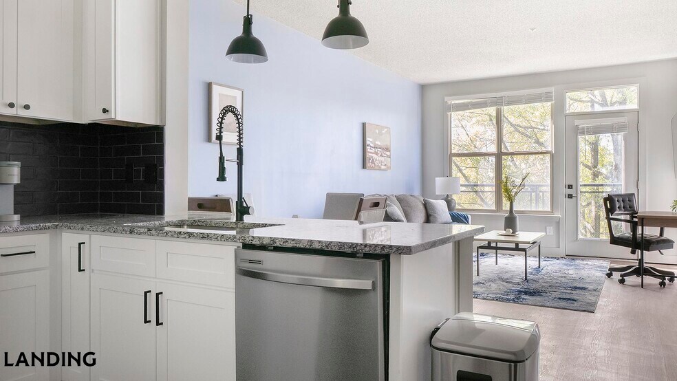 Building Photo - 49 Boulevard SE