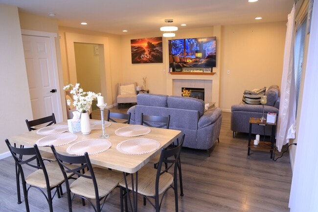 Building Photo - Elegant & Peaceful Kent Home