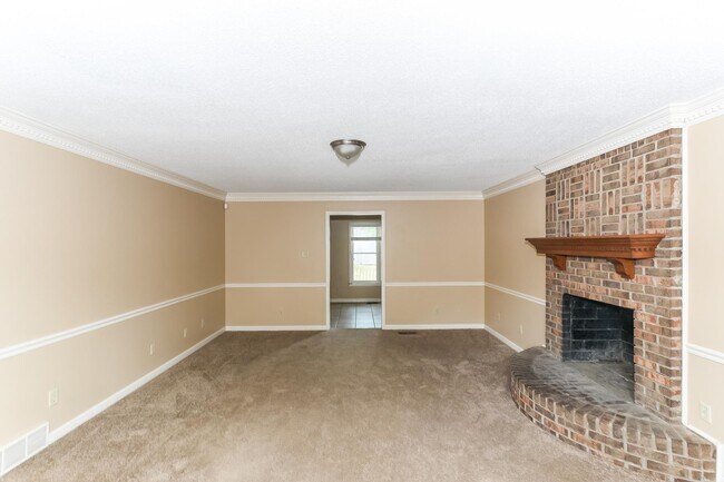 Building Photo - 102 Country Pl