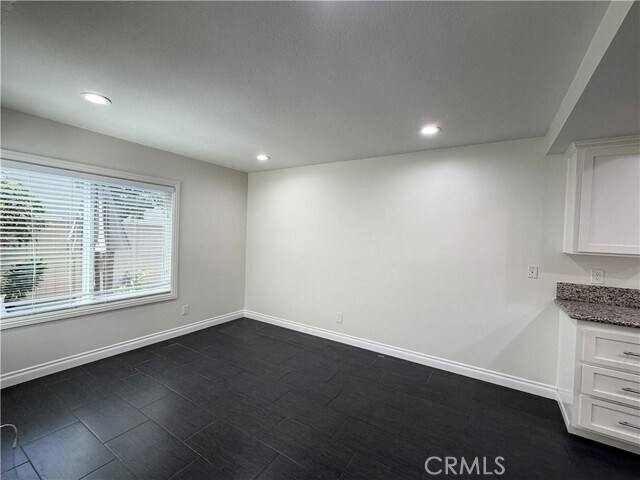 Building Photo - 31 Shearwater