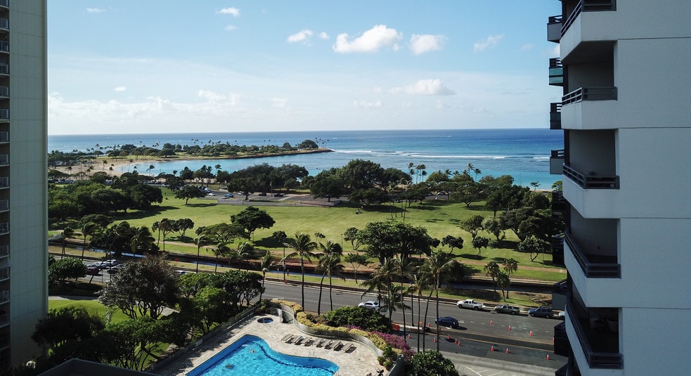 Pool View - 1330 Ala Moana Blvd