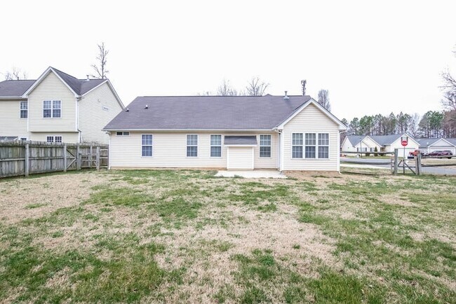 Building Photo - 4424 Craven Hill Dr