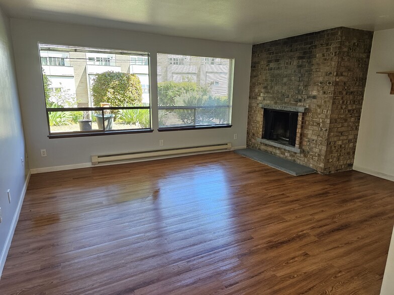Living Room - 3419 22nd Ave W
