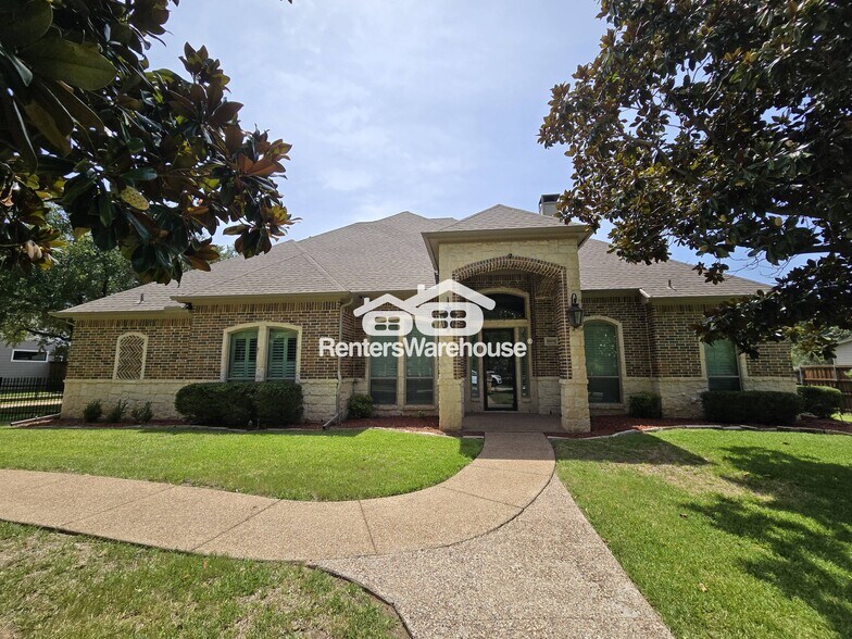 Primary Photo - 5009 Bayberry St