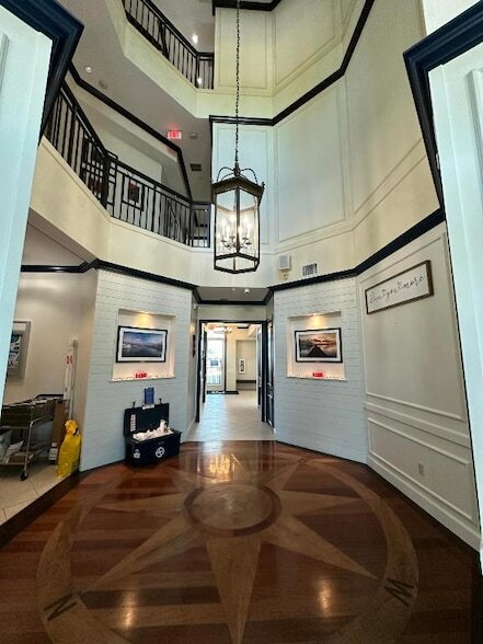 Building Photo - 815 NW Flagler Ave