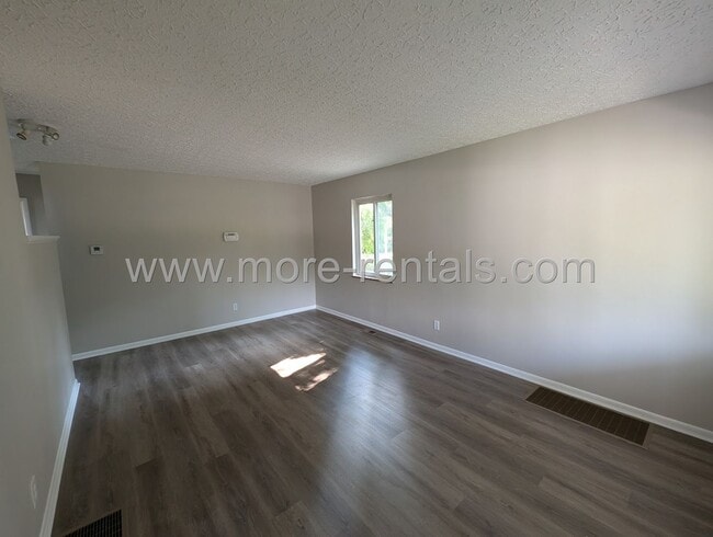 Building Photo - 2613 Edgevale Rd