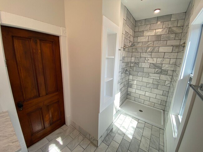 Building Photo - Price Ave 49-51 NCR