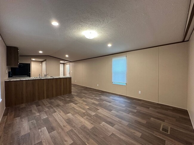 Building Photo - 145 Littleton St