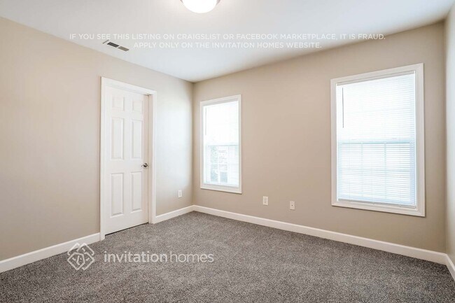 Building Photo - 3912 Song Sparrow Dr