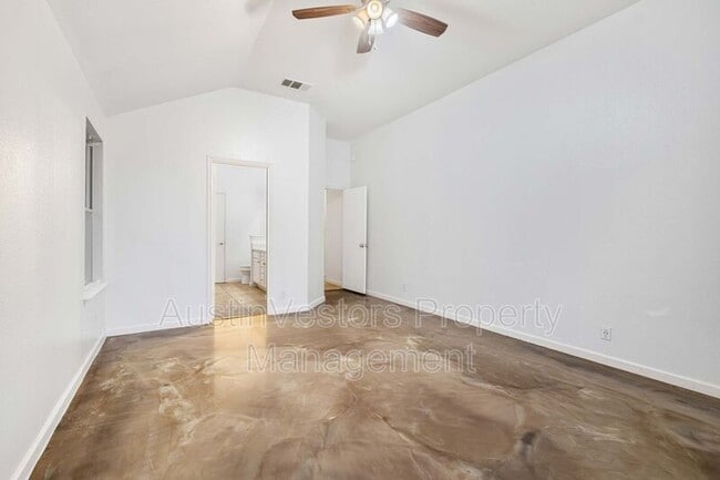 Building Photo - 105 Cattail Cove