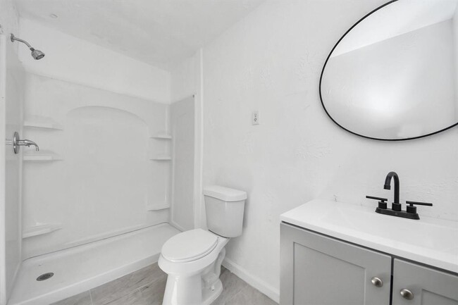 Building Photo - 5103 Karu Dr